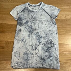 lululemon athletica White and Gray Marble-Print Swiftly Tee!